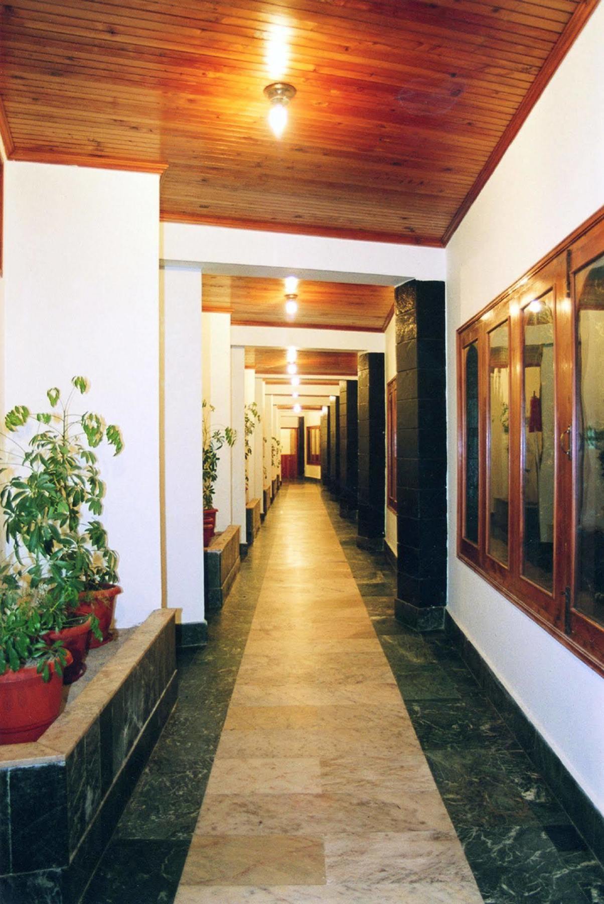 The Orchard Greens Manāli Exterior foto